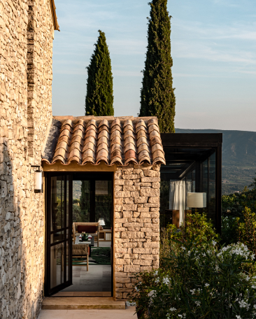 Iconic House - image