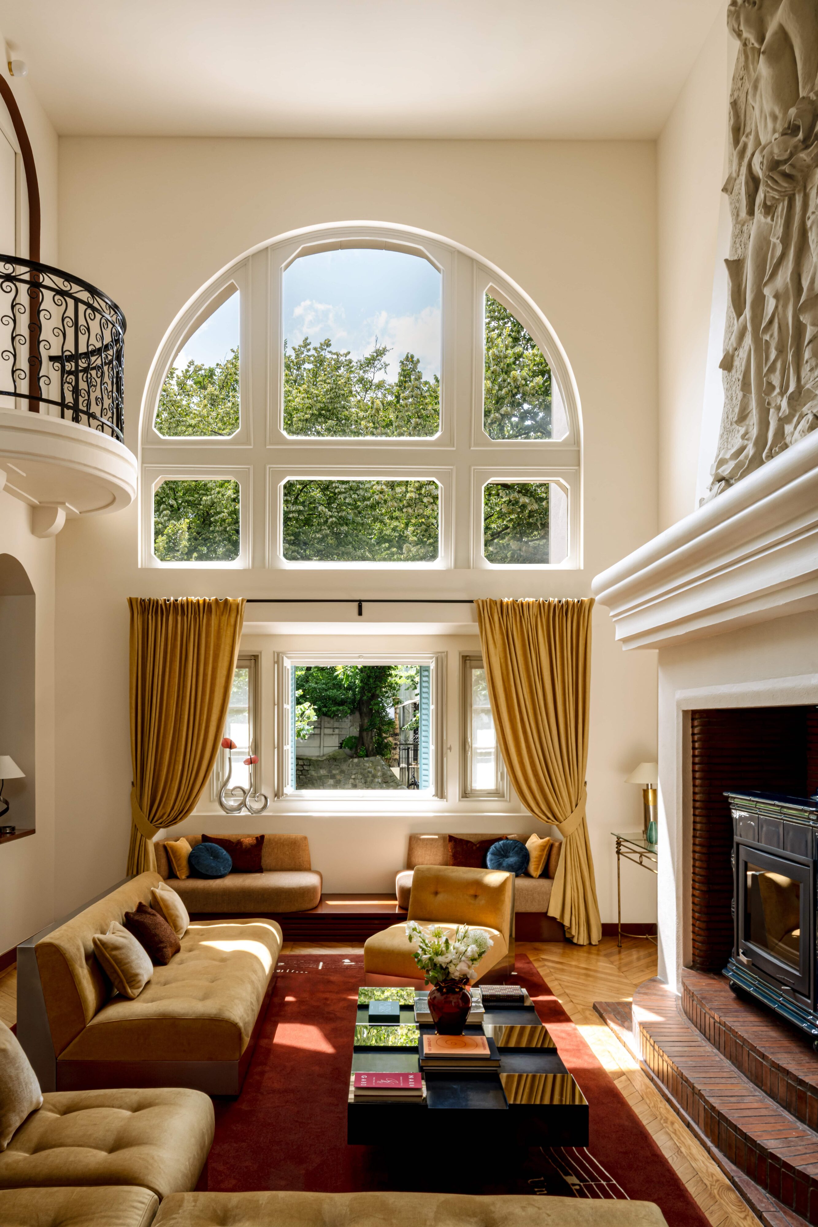 Iconic House - image