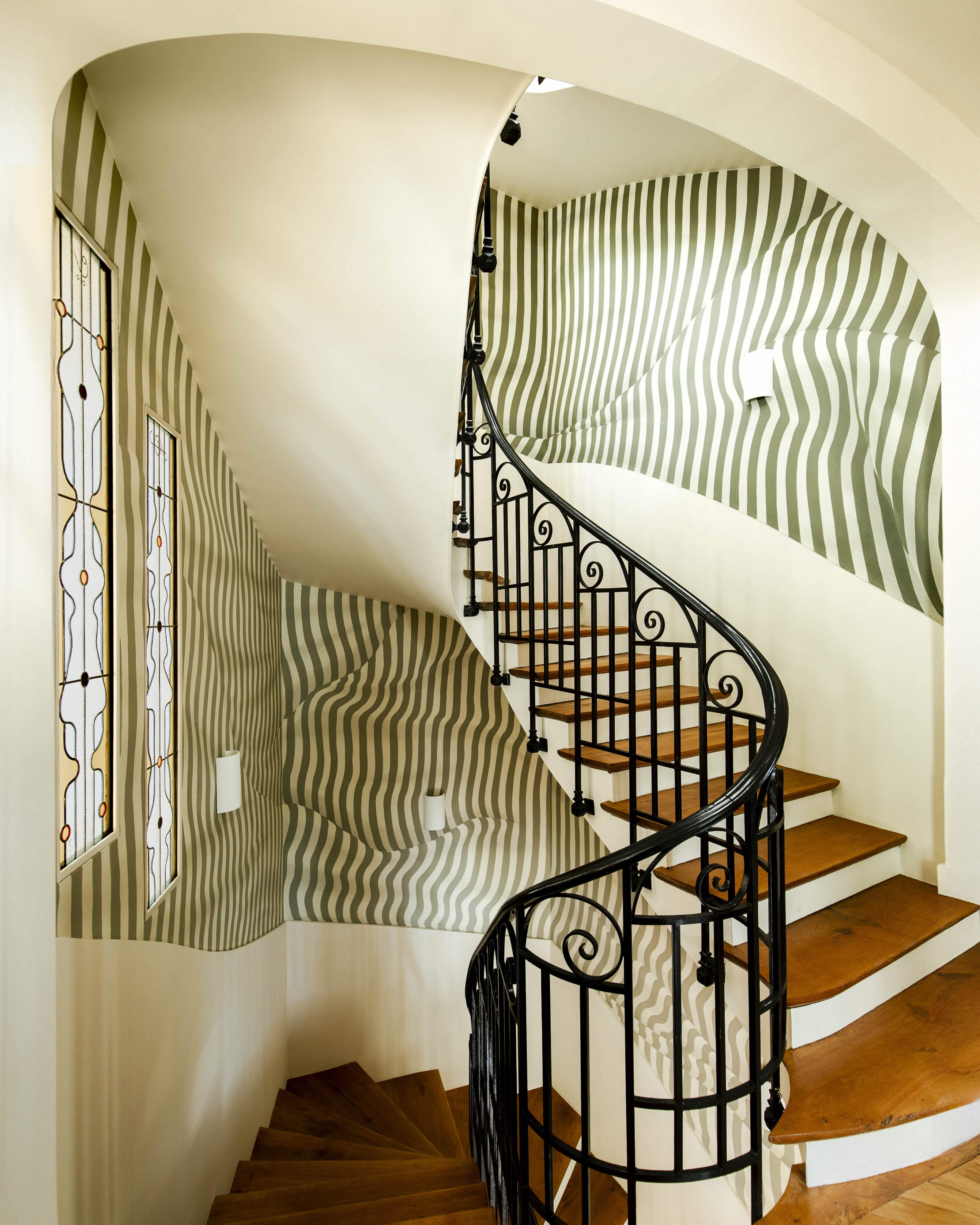 Iconic House - image