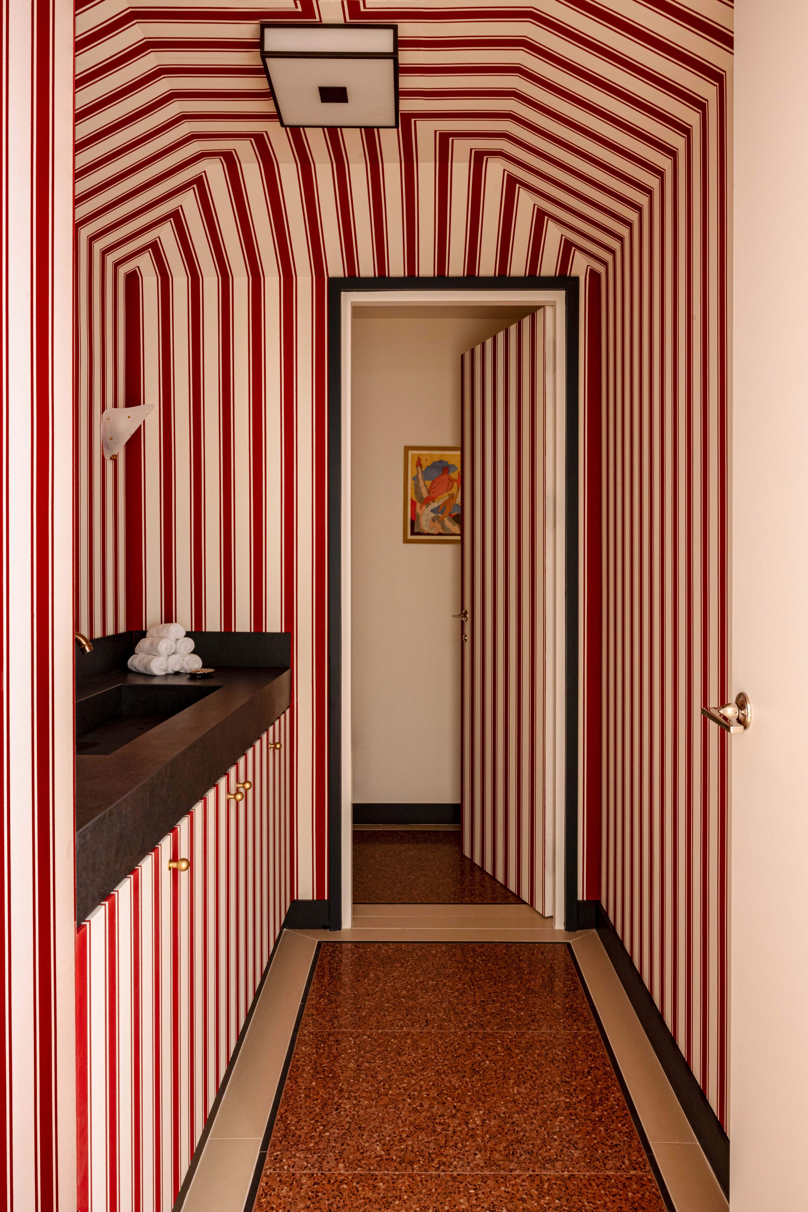 Iconic House - image