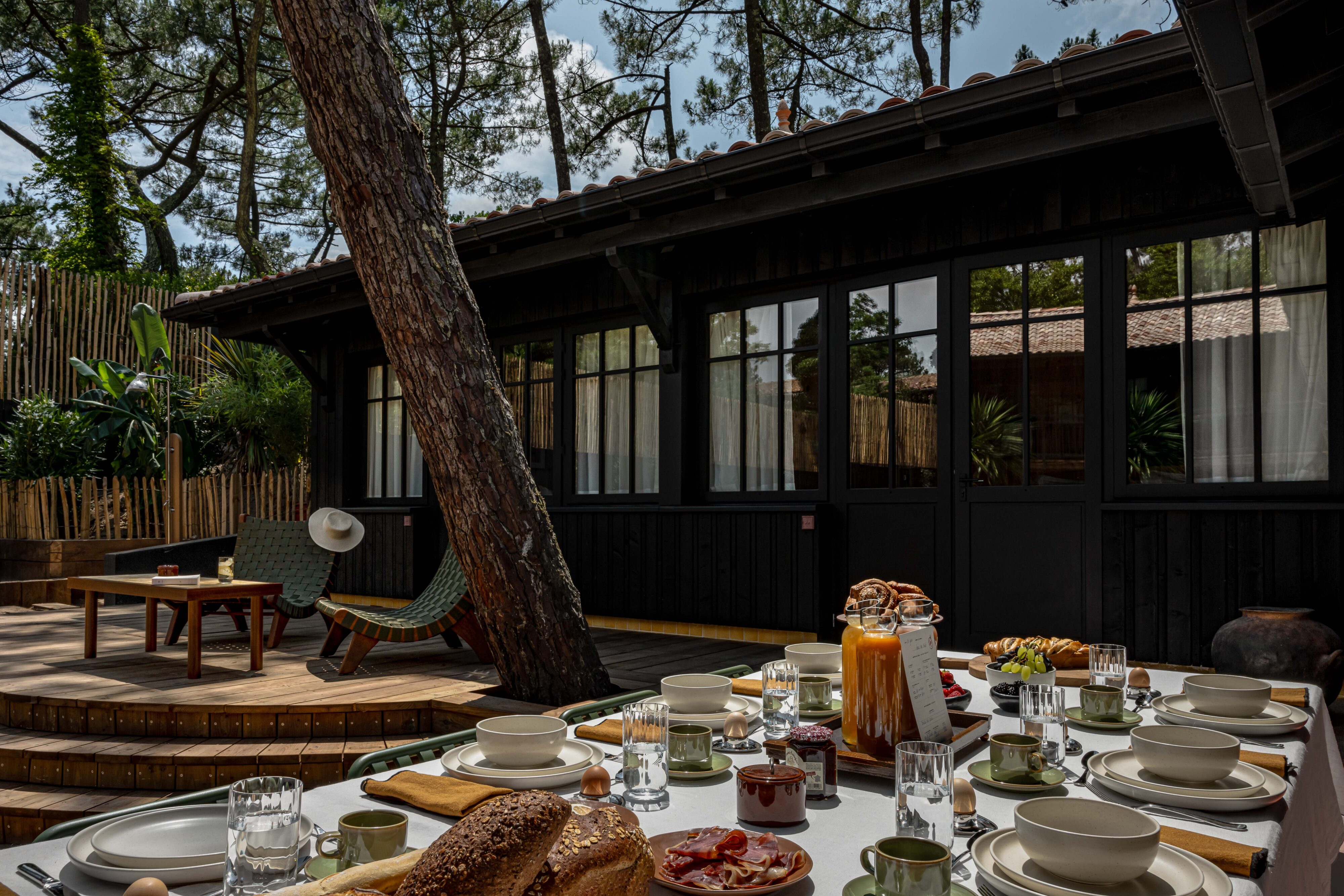 Terrace & table