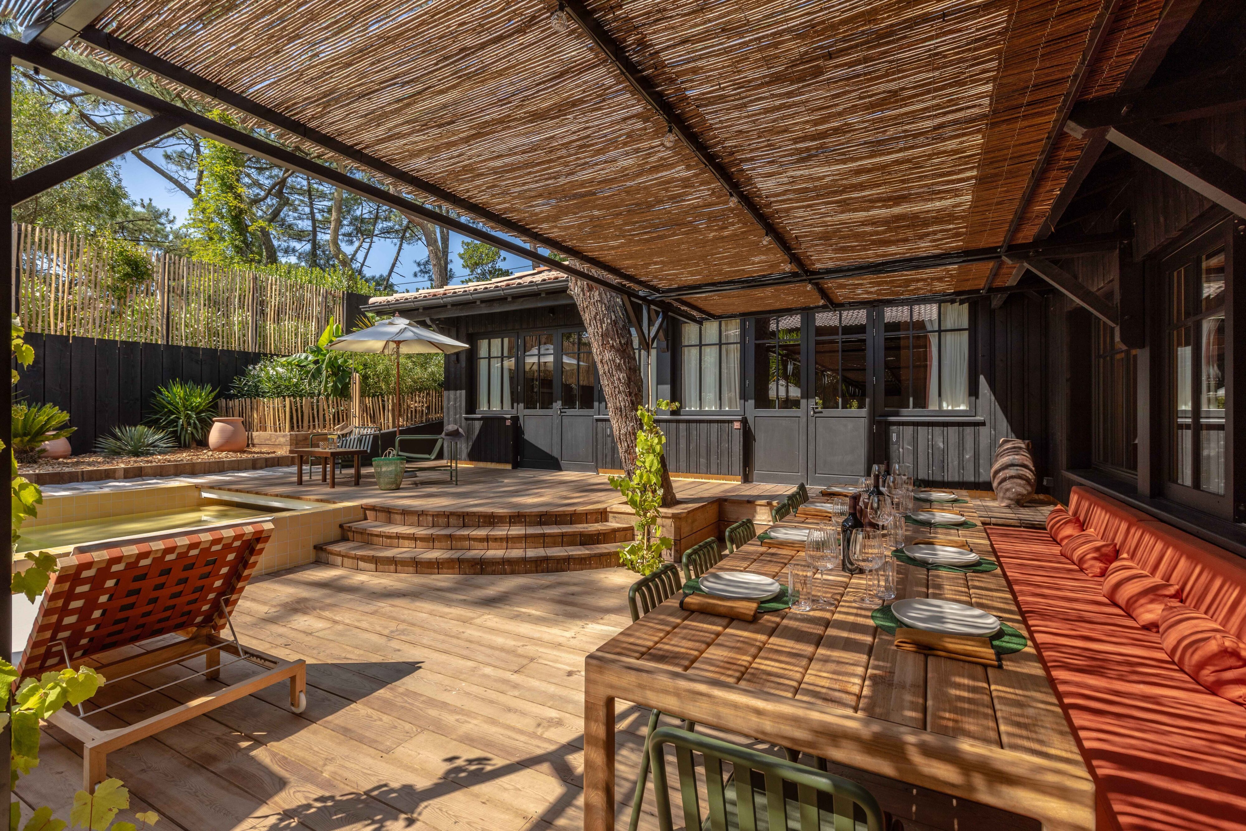 Terrace & pergola