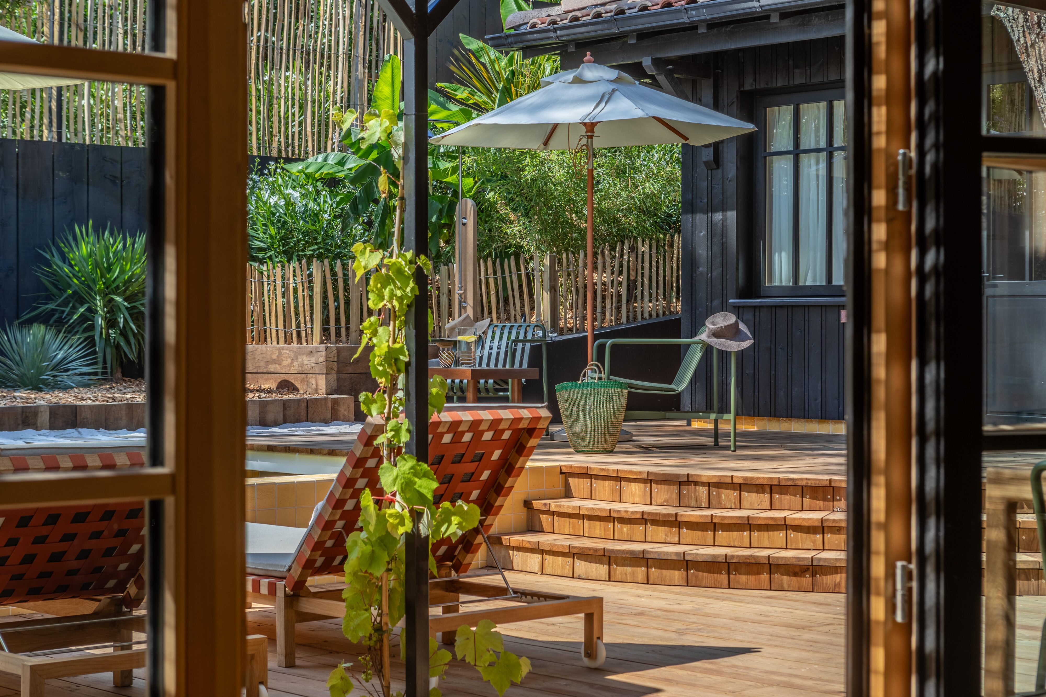 Terrace & pergola